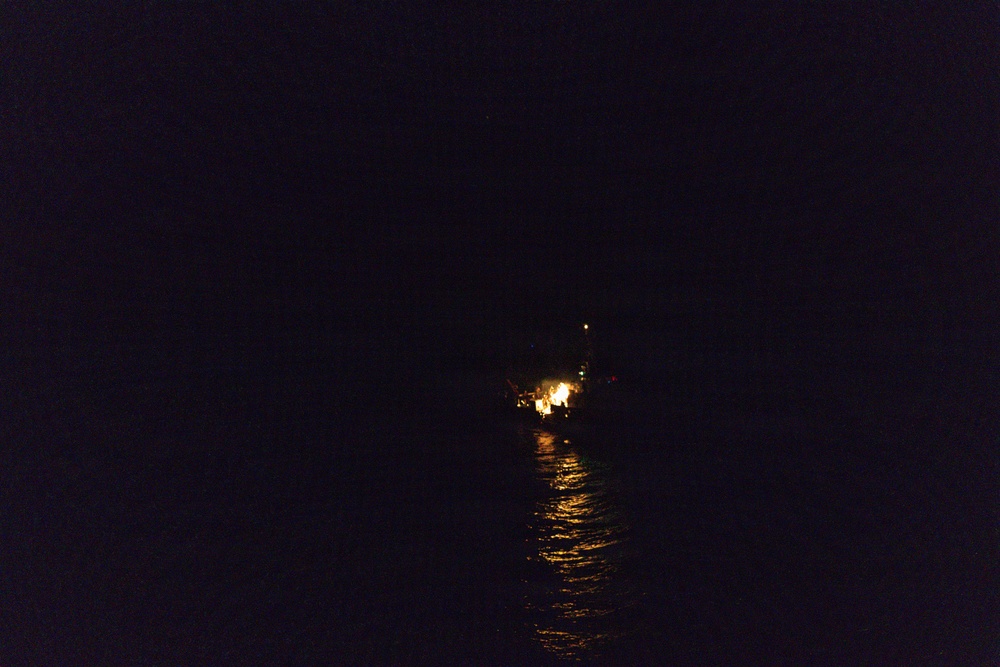 13th MEU | MRF Conducts Nighttime Visit, Board, Search and Seizure Training
