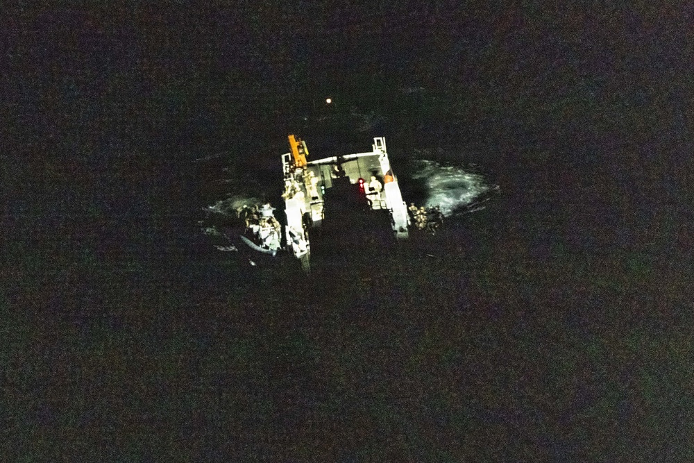 13th MEU | MRF Conducts Nighttime Visit, Board, Search and Seizure Training