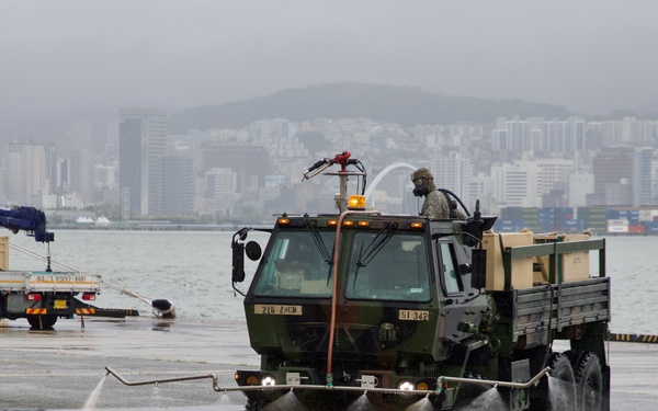 Champion Brigade decon training at Busan port