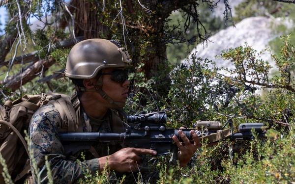 3rd Bn., 4th Marines practice cliff assaults during MTX 4-26