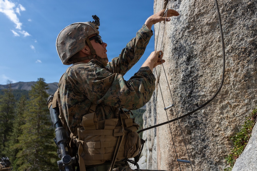 3rd Bn., 4th Marines practice company cliff assaults during MTX 4-26