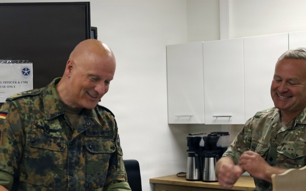 Commander NATO JFC – Brunssum visits V Corps Forward