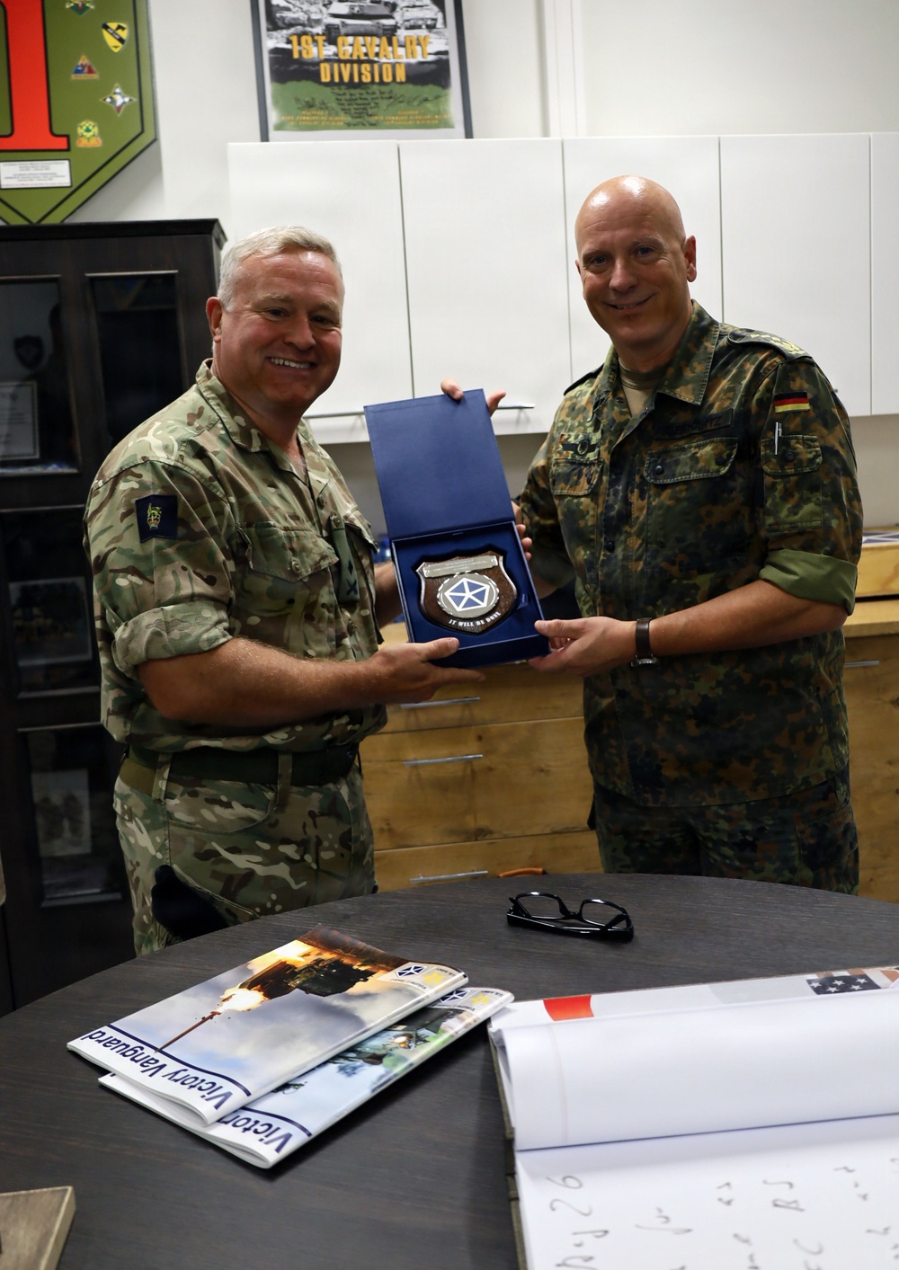 Commander NATO JFC – Brunssum visits V Corps Forward
