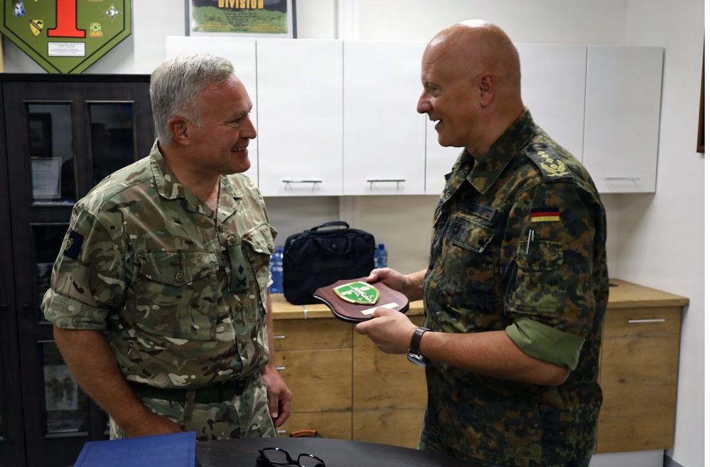 Commander NATO JFC – Brunssum visits V Corps Forward