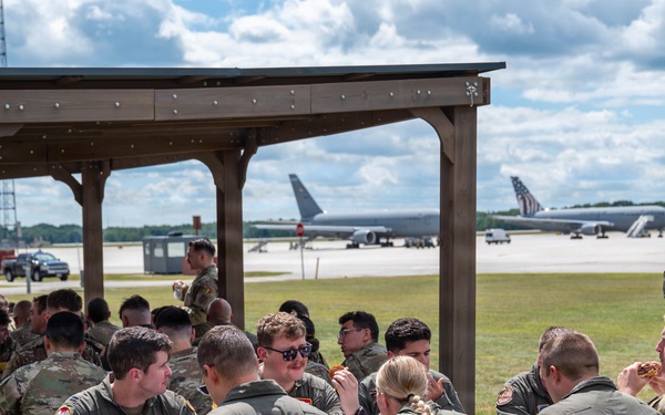New Hampshire Gov. Kelly Ayotte visits 157th Air Refueling Wing