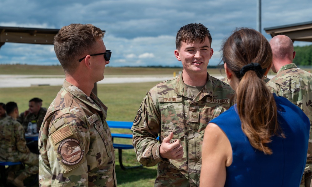 New Hampshire Gov. Kelly Ayotte visits 157th Air Refueling Wing