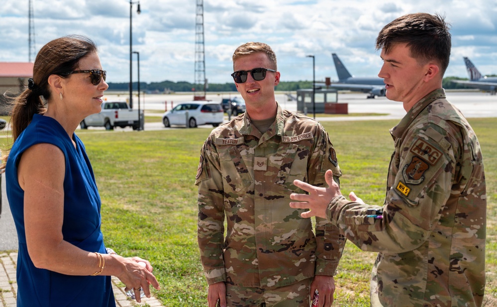 New Hampshire Gov. Kelly Ayotte visits 157th Air Refueling Wing