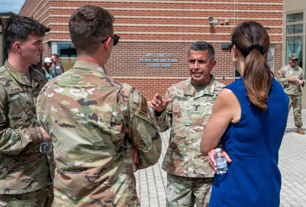 New Hampshire Gov. Kelly Ayotte visits 157th Air Refueling Wing