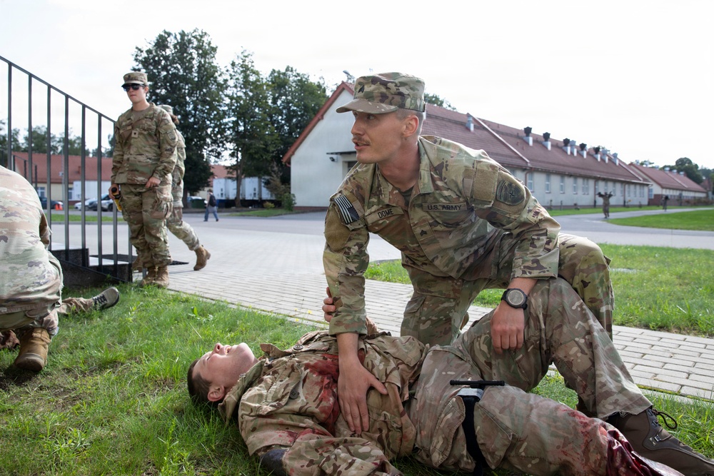 2-37 AR and Allies work side by side during joint medical training in Poland