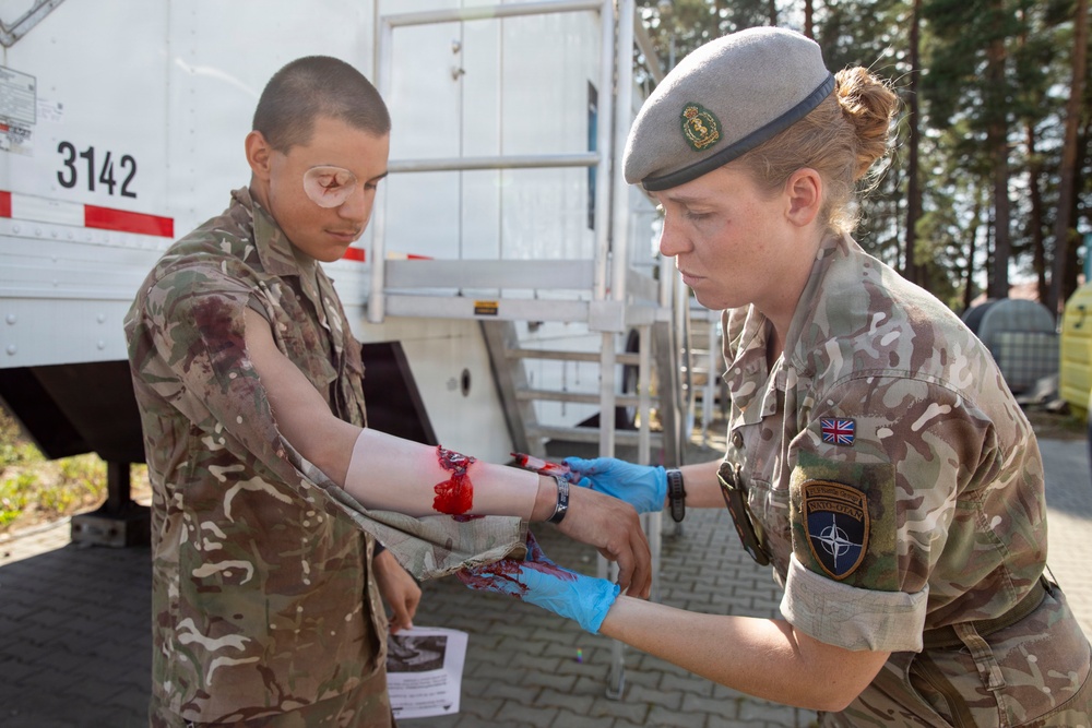 2-37 AR and Allies work side by side during joint medical training in Poland