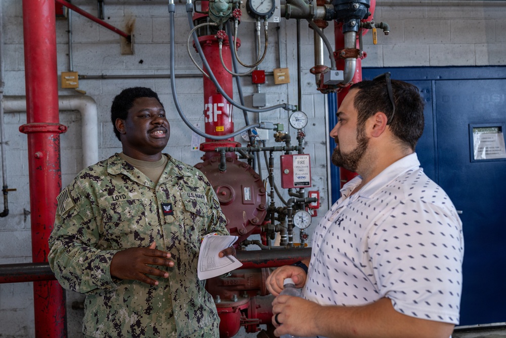 Across the Supply Chain: Meet the Fleet Brings Sailor and Civilian Counterparts Together