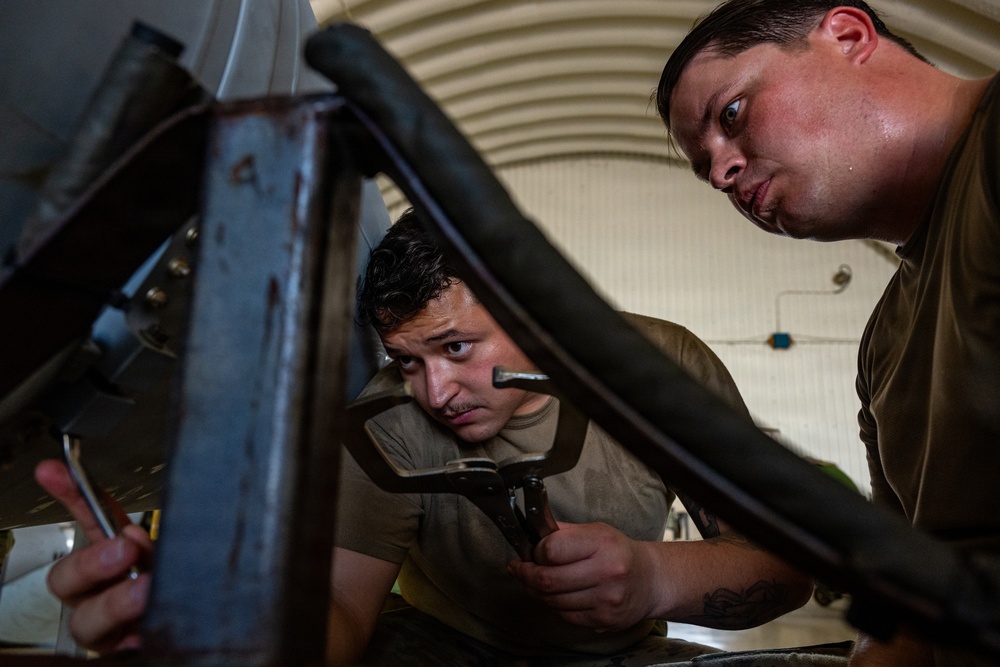 Building Mission Ready Airmen: 31st MXS Conducts Cross-Functional Training