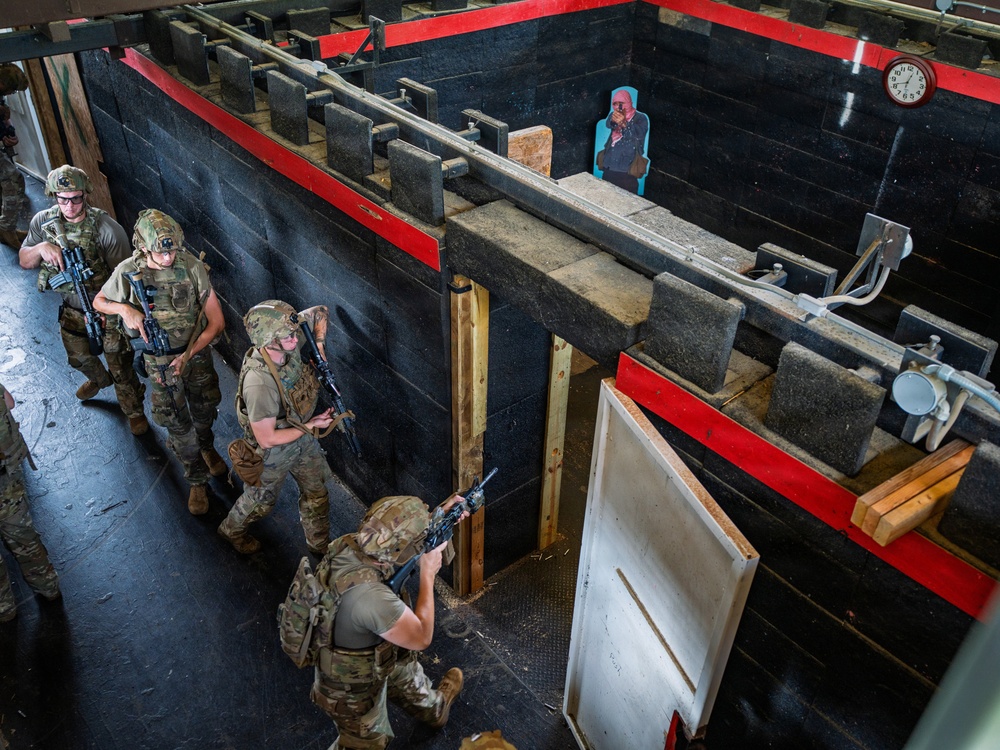 3rd SFG(A) conducts foreign internal defense training during training exercise with 82nd Airborne Division