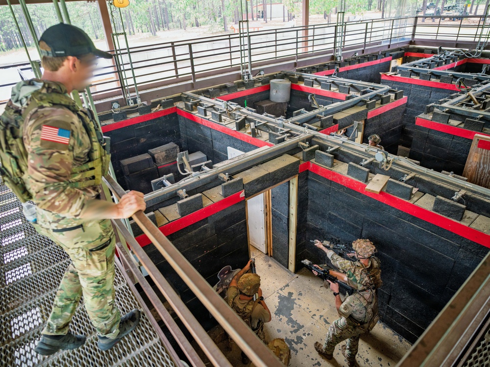 3rd SFG(A) conducts foreign internal defense training during training exercise with 82nd Airborne Division