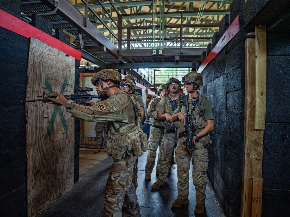3rd SFG(A) conducts foreign internal defense training during training exercise with 82nd Airborne Division