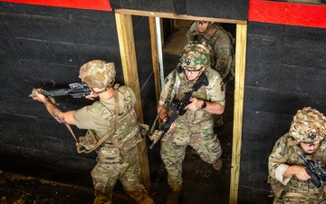 3rd SFG(A) conducts foreign internal defense training during training exercise with 82nd Airborne Division
