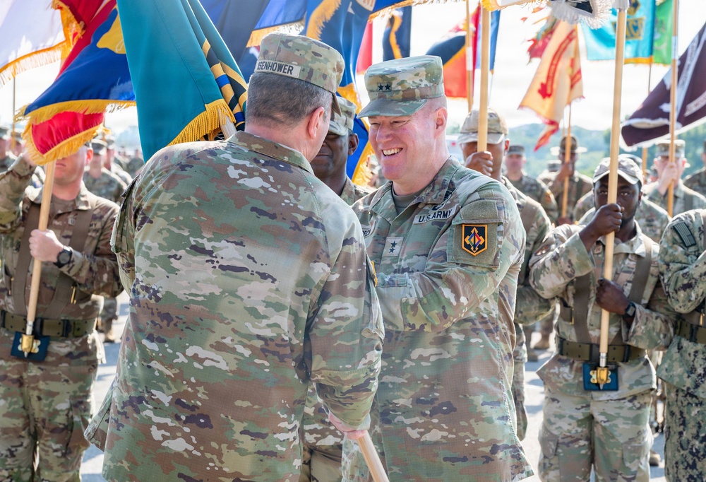 Fort Leonard Wood bids farewell as Beck relinquishes command, retires