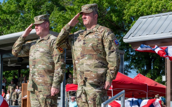 Fort Leonard Wood bids farewell as Beck relinquishes command, retires