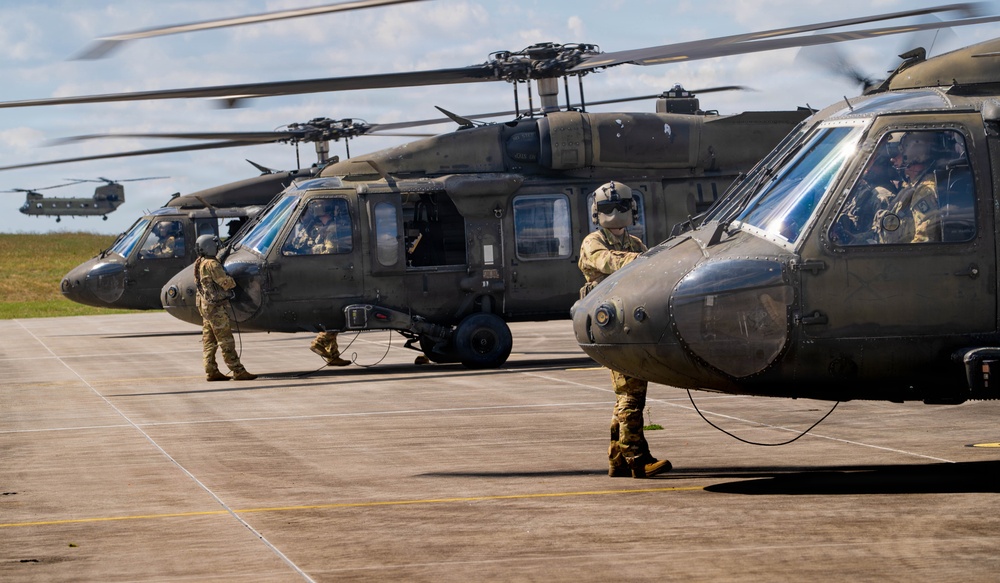 1-214 GSAB of the 12th CAB Conducts Multi-Ship Air Assault During Saber Junction
