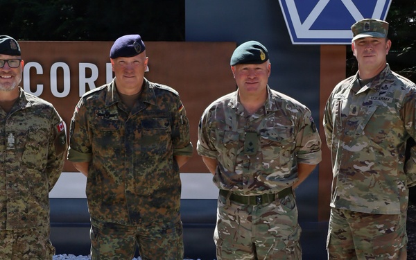 Commander NATO JFC – Brunssum visits V Corps Forward