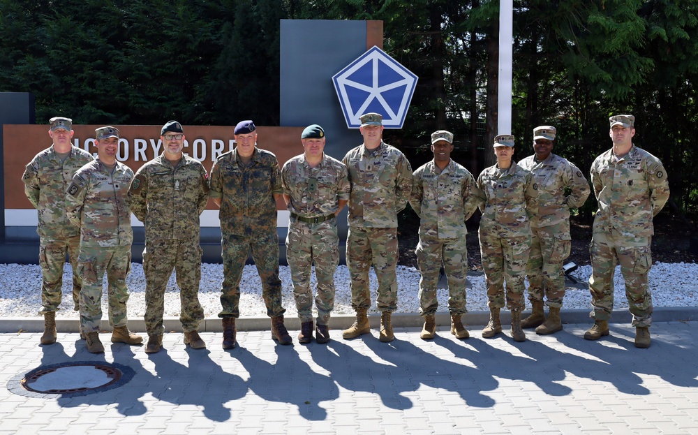 Commander NATO JFC – Brunssum visits V Corps Forward