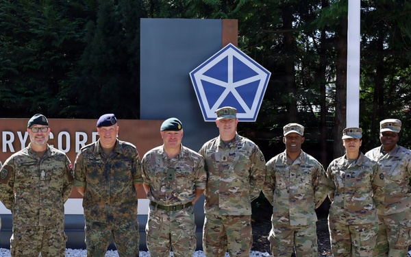 Commander NATO JFC – Brunssum visits V Corps Forward