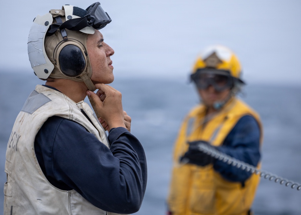 Flight Operations Aboard USS Ross (DDG 71)