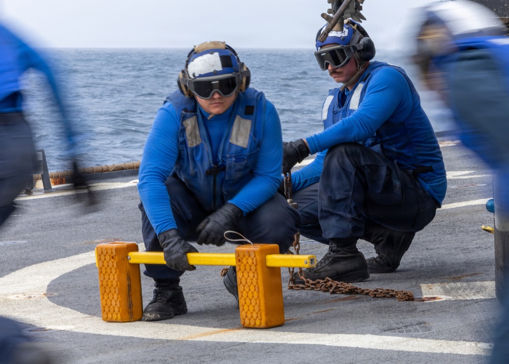 Flight Operations Aboard USS Ross (DDG 71)
