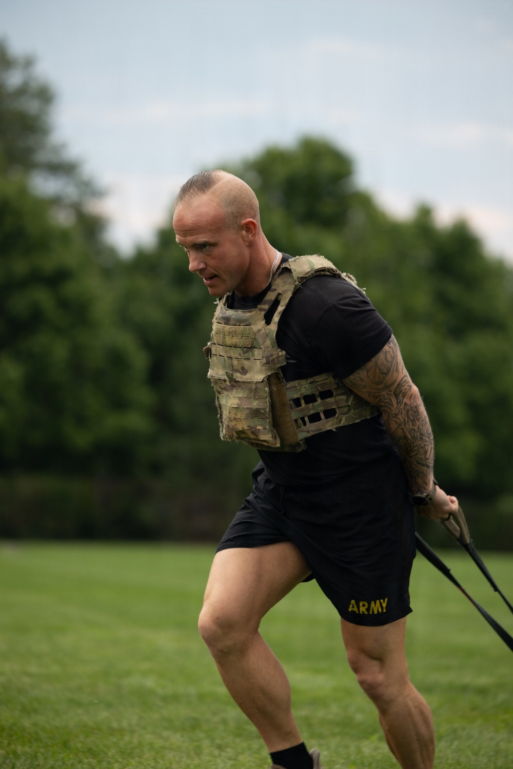 Leaders From The Old Guard Conduct APEX Path Physical Training