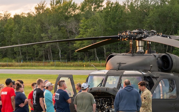 Pa. National Guard conducts helicopter orientation for emergency responders