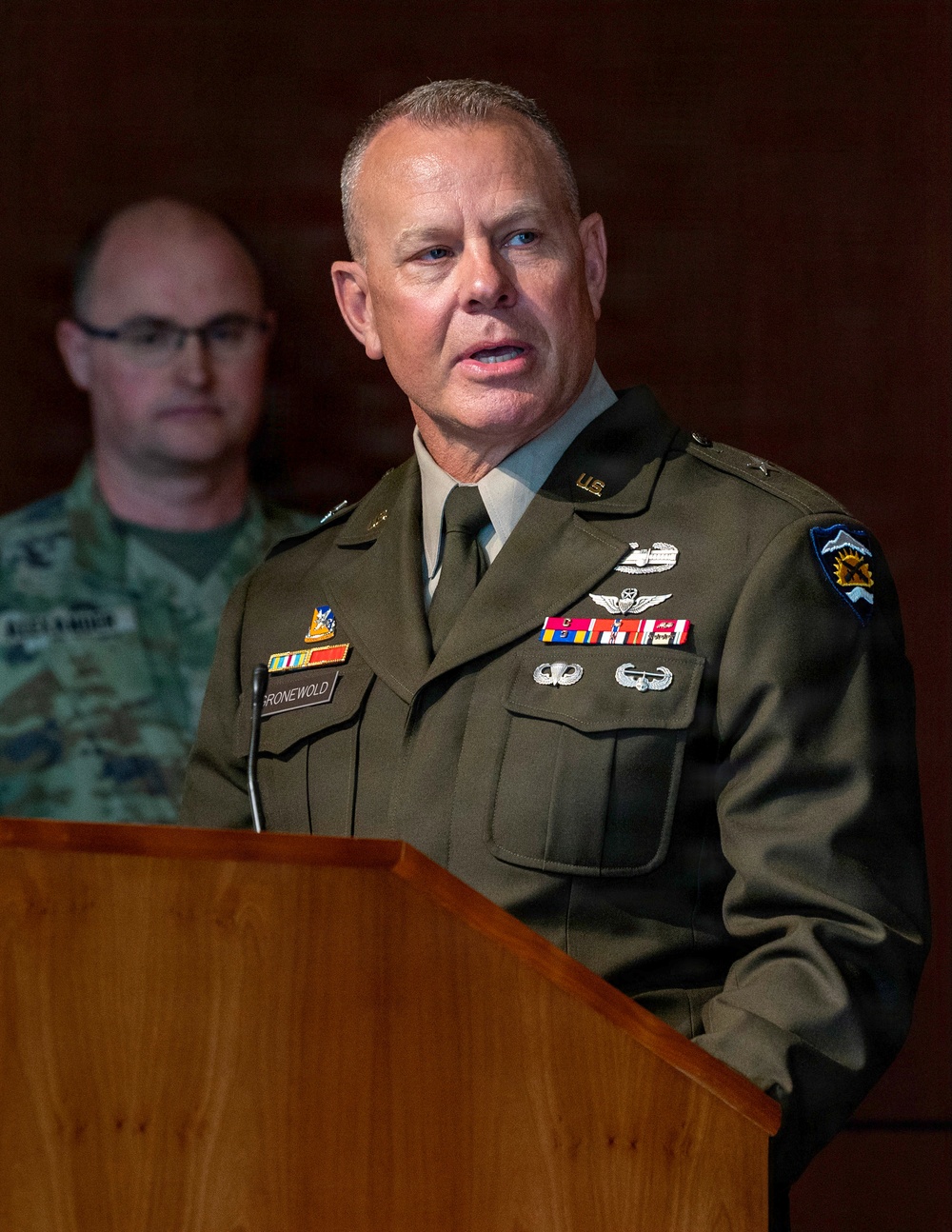 Oregon Army National Guardsmen mobilized for overseas assignment