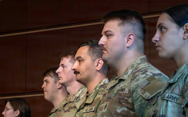 Oregon Army National Guardsmen mobilized for overseas assignment