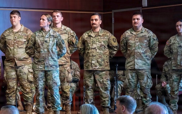 Oregon Army National Guardsmen mobilized for overseas assignment