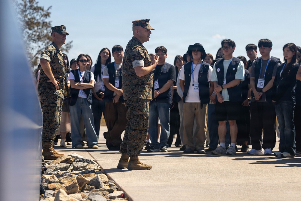 U.S. Marines with 1st MARDIV host South Korean Ministry of Patriots and Veterans Affairs