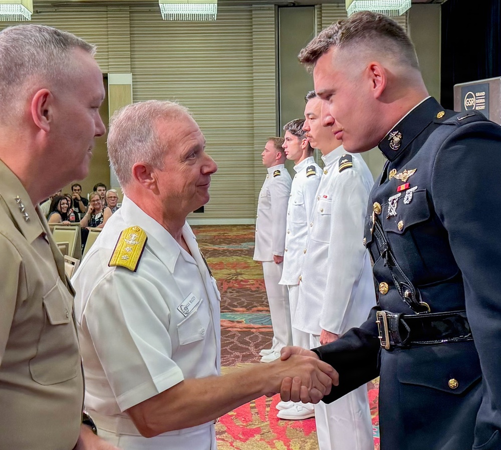 SNAs and SNFO Pinned at Tailhook Symposium