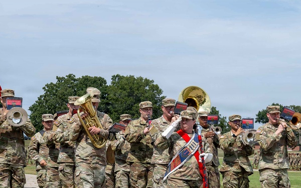 1ID Band provides musical support for MSCoE Relinquishment of Command, Fort Leonard Wood