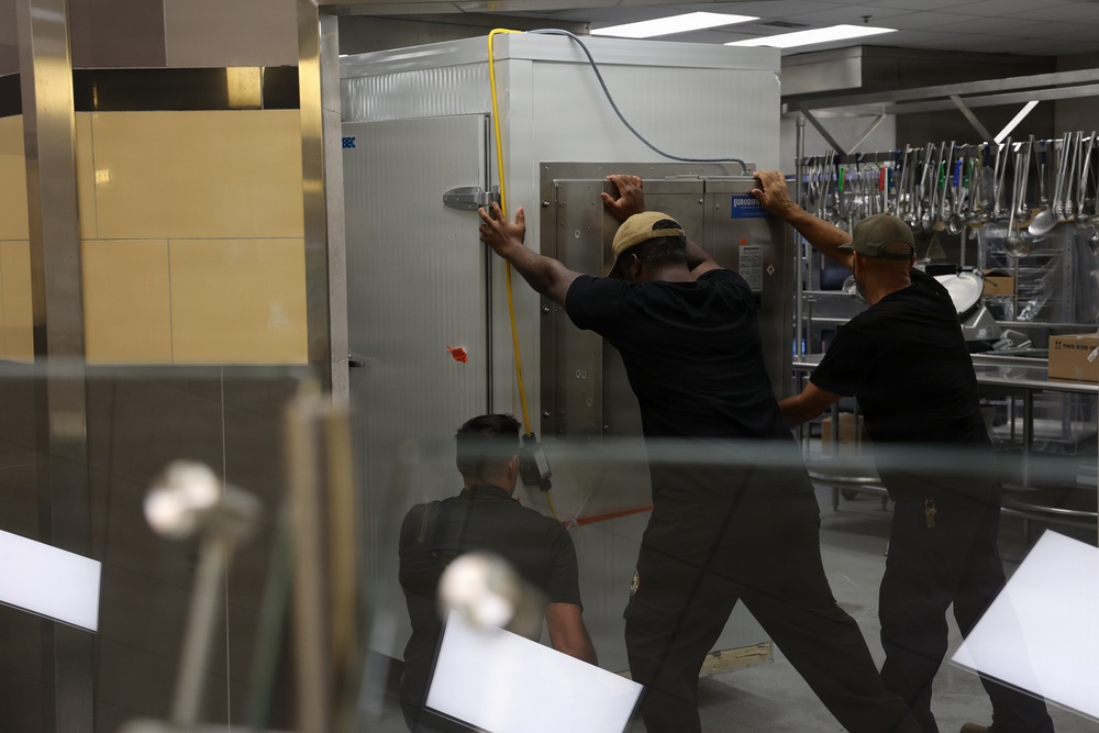 Colmer Dining Facility Installs Pizza Kiosk