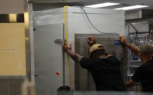 Colmer Dining Facility Installs Pizza Kiosk