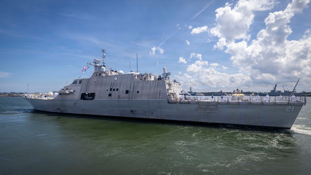 USS Minneapolis-Saint Paul (LCS 21) Departs from Naval Station Mayport for Scheduled Deployment