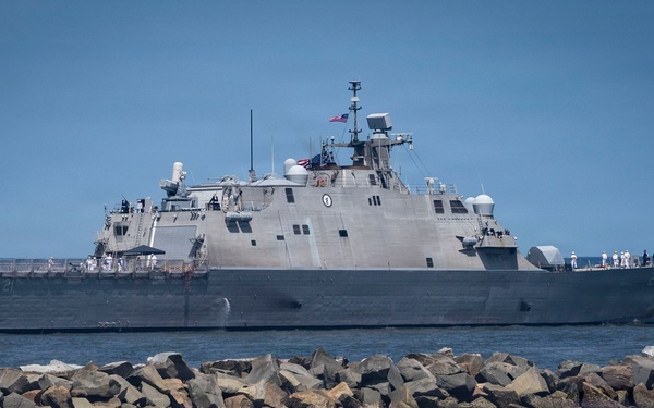 USS Minneapolis-Saint Paul (LCS 21) Departs from Naval Station Mayport for Scheduled Deployment