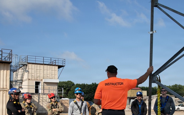 USAR Instructor Trains Airmen During Patriot 26