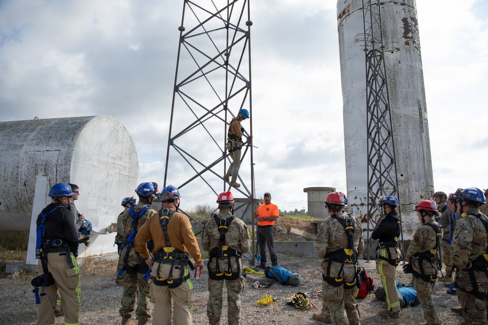 USAR Instructor Trains Airmen During Patriot 26