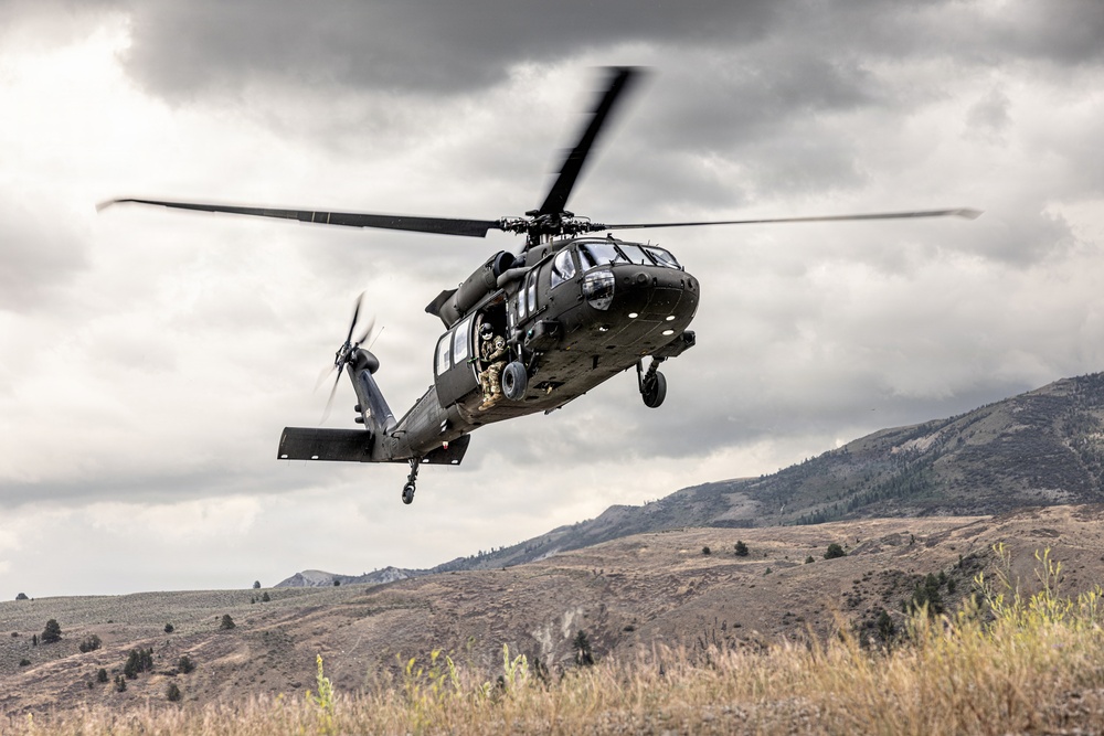 1st DSB conduct external load operations with UH-60