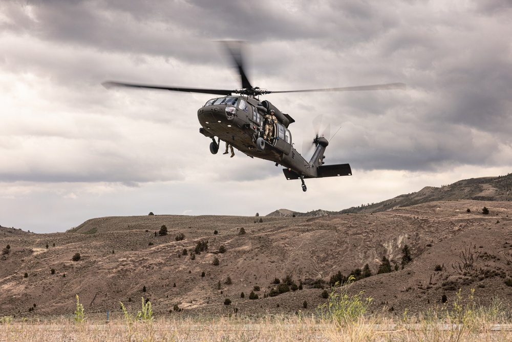 1st DSB conduct external load operations with UH-60
