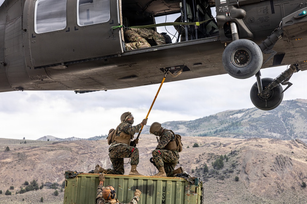 1st DSB conduct external load operations with UH-60