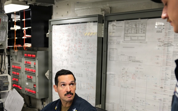 USS Farragut (DDG 99) Participates in TFEX