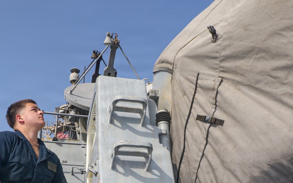 Frank E. Petersen Jr. Sailors Conduct Maintenance