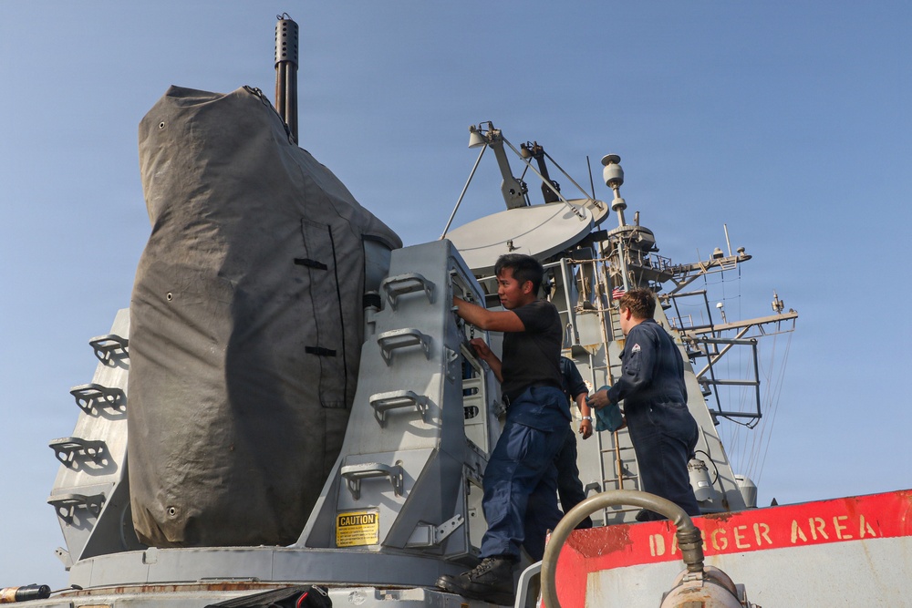 Frank E. Petersen Jr. Sailors Conduct Maintenance