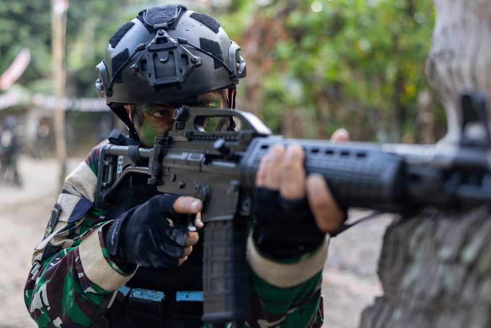 MRF-D Marines, Indonesian marines perform full mission profile exercise