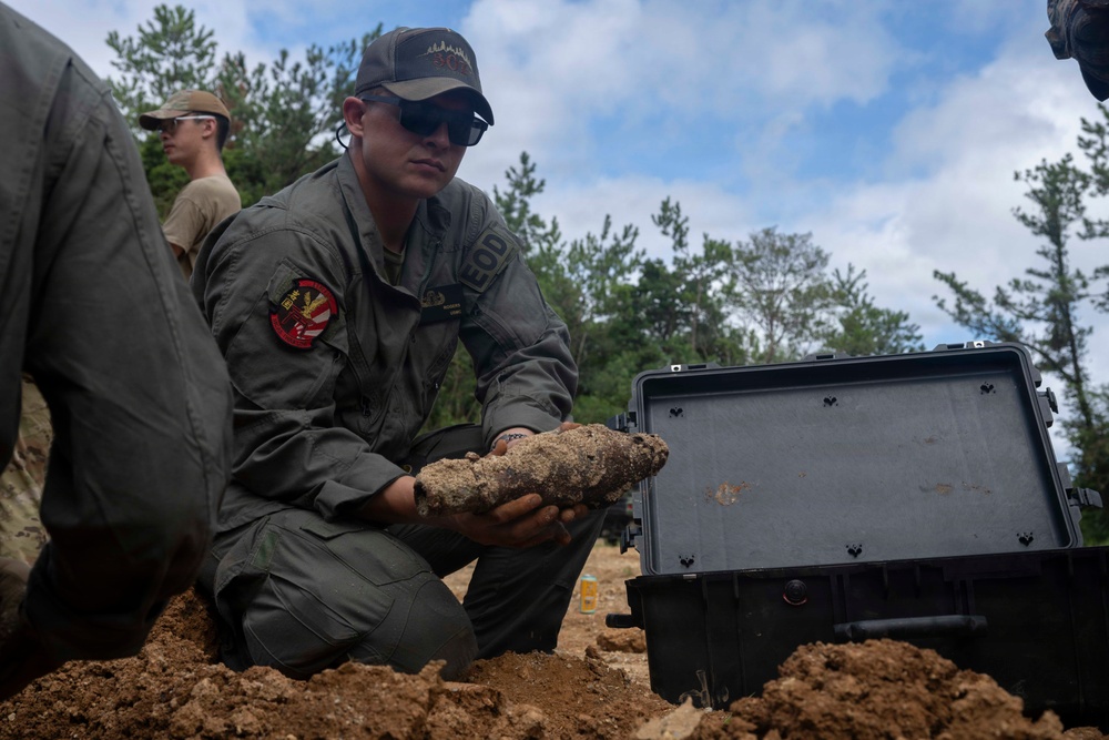 18th Wing disposes unexploded ordnance during Operation Sentinel Samurai